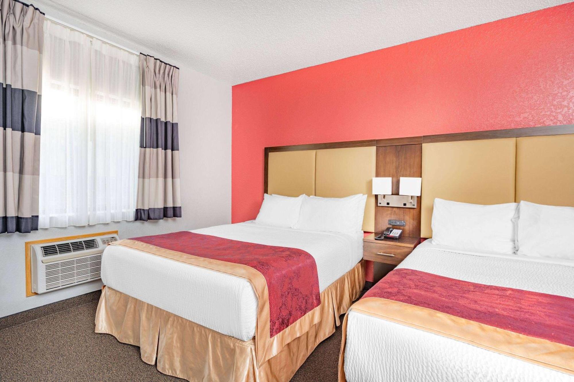 Ramada By Wyndham Keystone Near Mt Rushmore Exterior photo